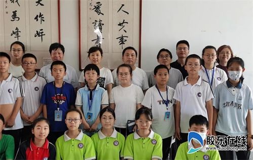 艺术之花绽放校园——烟台十四中举办“文艺家进校园”文化艺术交流活动